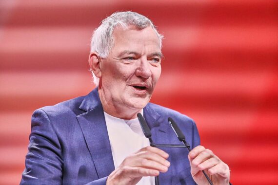 Van Aken warnt vor Einsamkeit durch soziale Ausgrenzung