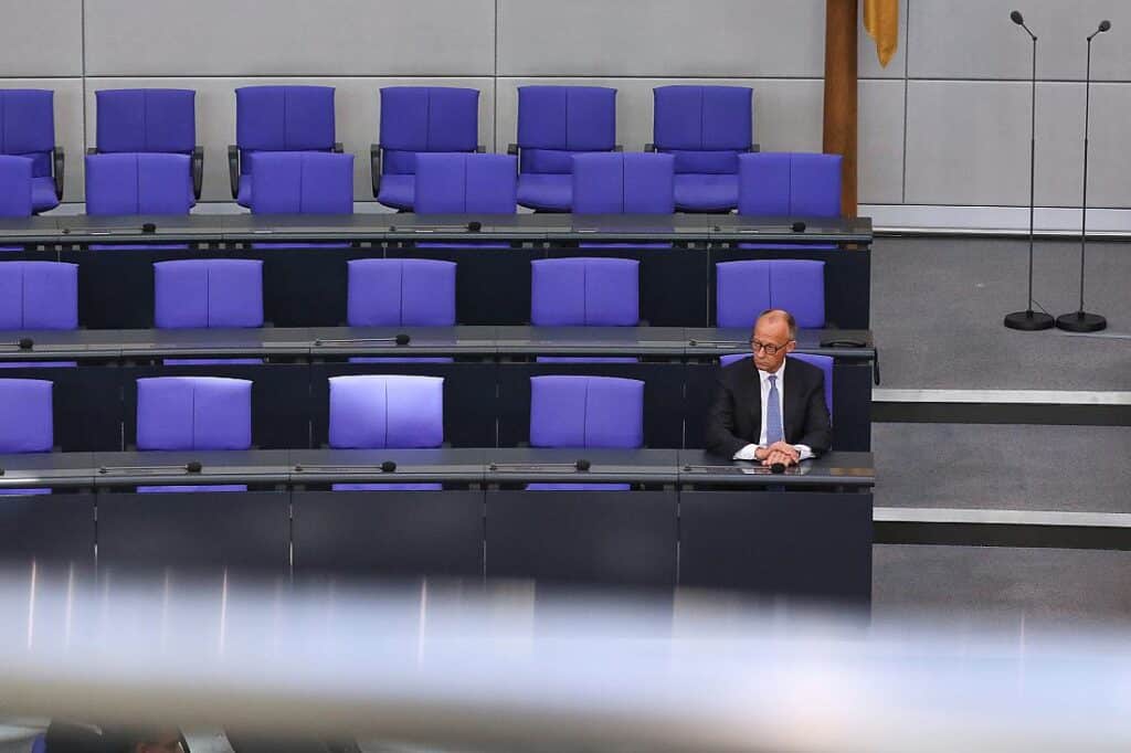 Wüst freut sich über zweiten Kanzler aus NRW nach Konrad Adenauer