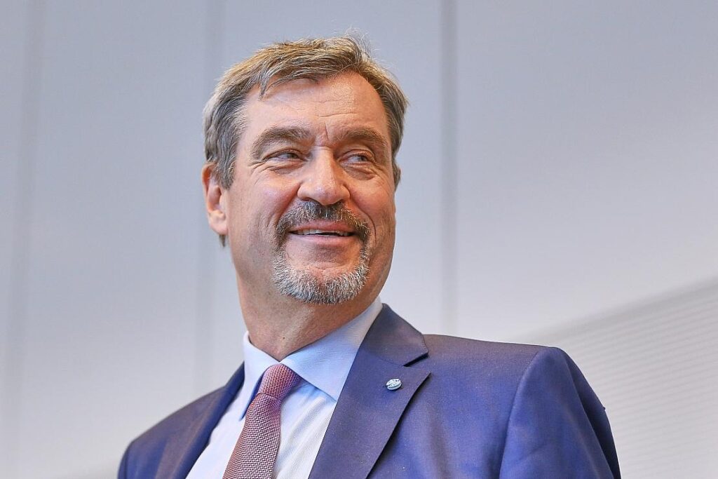 Bayerns Dienstgebäude werden zum Tag der Heimat beflaggt