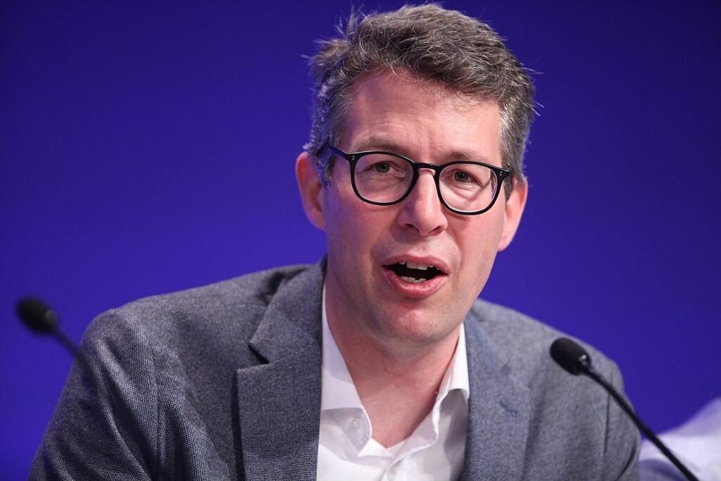 Bayerns Wissenschaftsminister eröffnet Innovationszentrum in Singapur