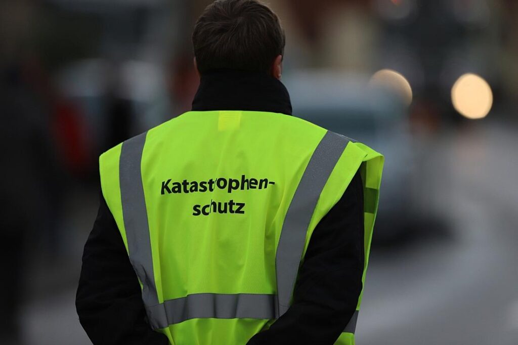 Bevölkerungsschutz: Innenminister will mehr Schutzräume und Sirenen