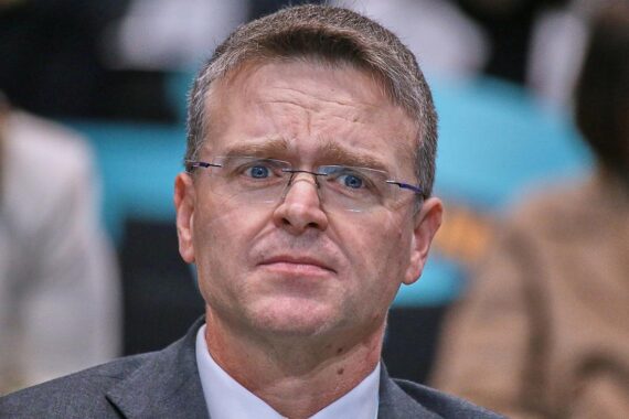 André Wüstner äußert Zweifel an freiwilliger Aufstockung der Bundeswehr auf duzende Soldaten und Reservisten.