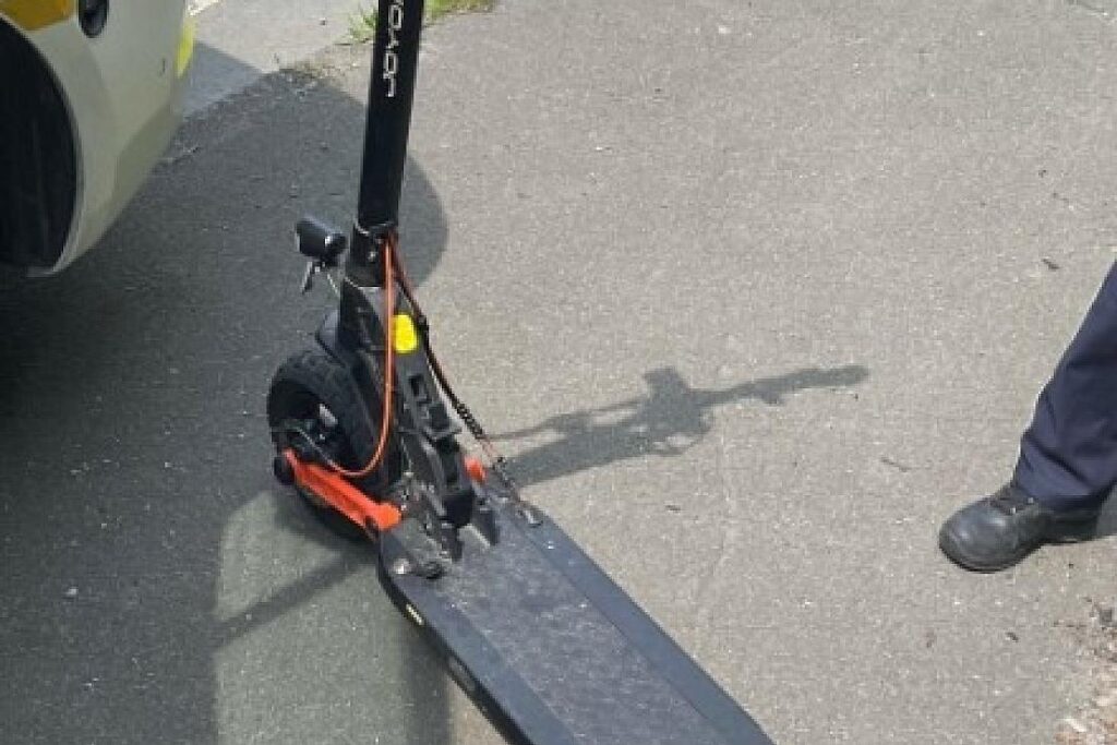 Diebe stehlen E-Scooter nach Unfall in Lüdenscheid