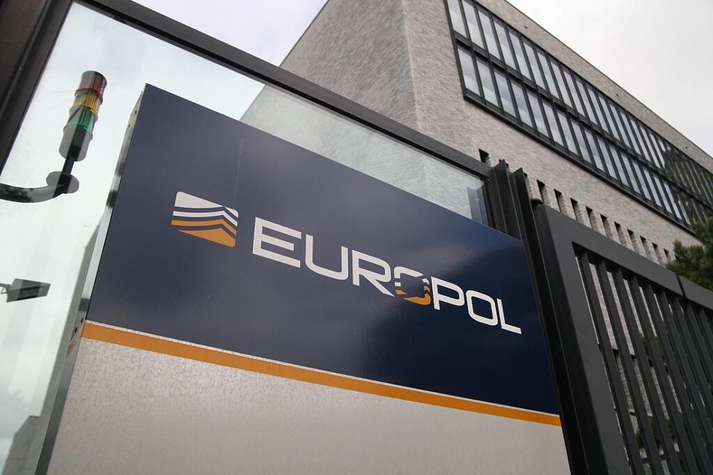 Europäische Behörden zerschlagen langjährigen Darknet-Drogenmarkt