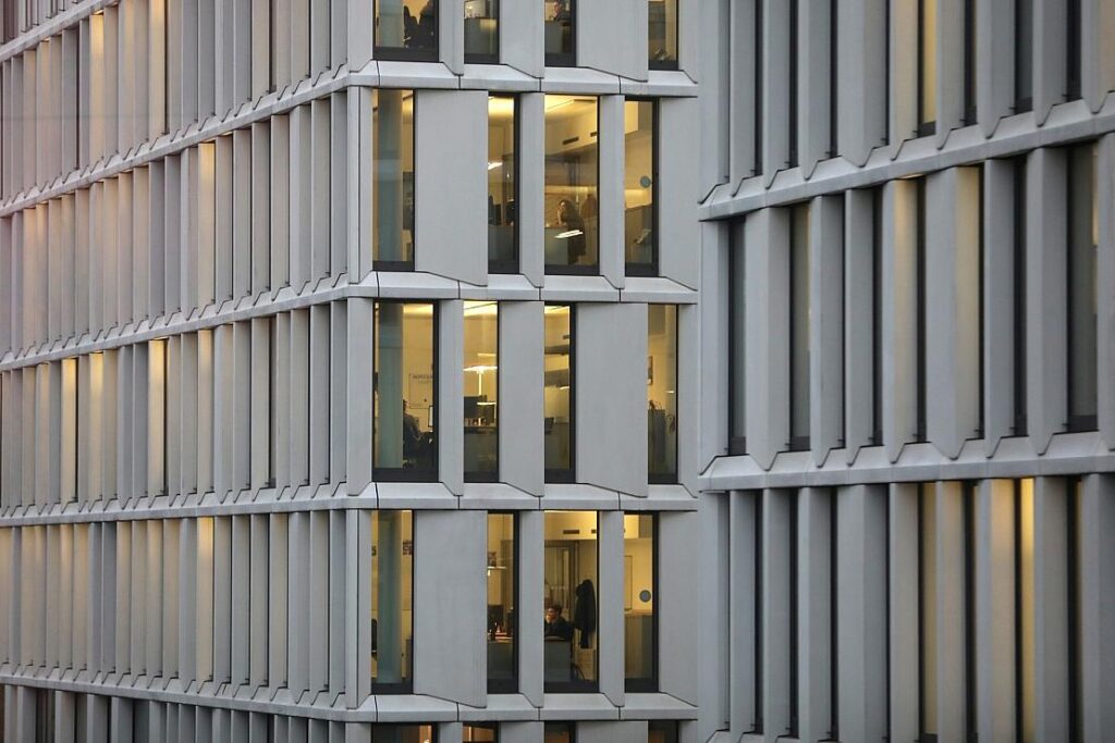 Fertiggestellte Büro- und Verwaltungsgebäude in NRW gehen zurück