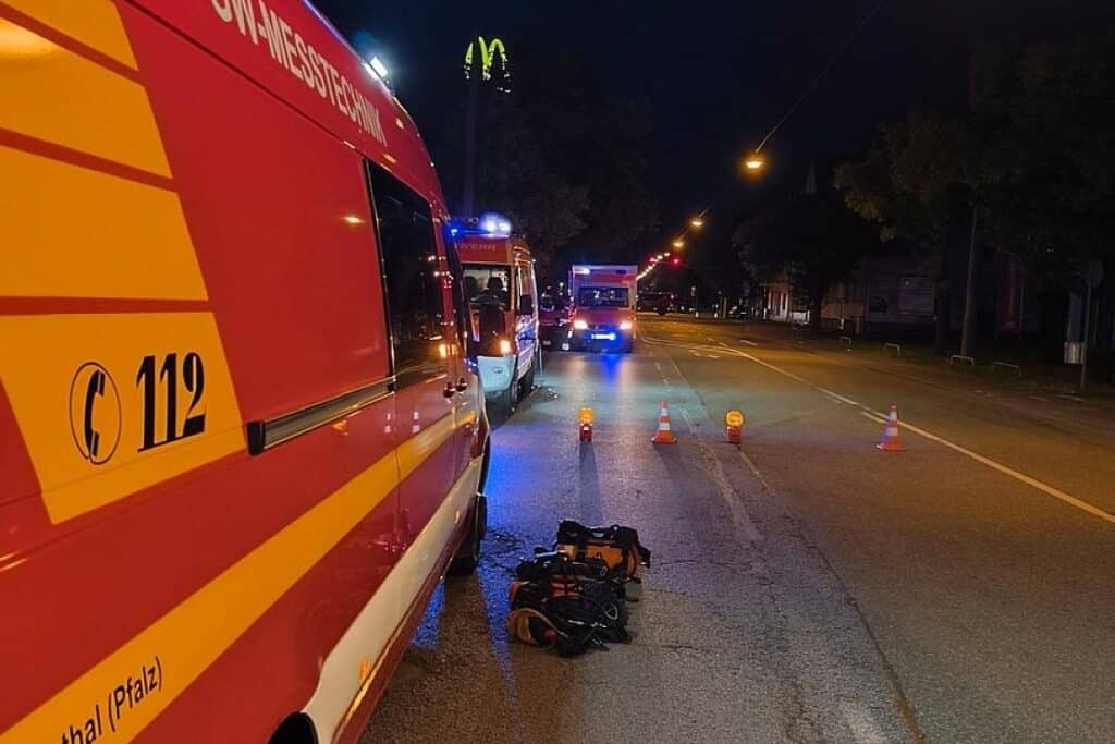 Feuerwehr evakuiert Wohnungen in Frankenthal wegen Gasgeruch