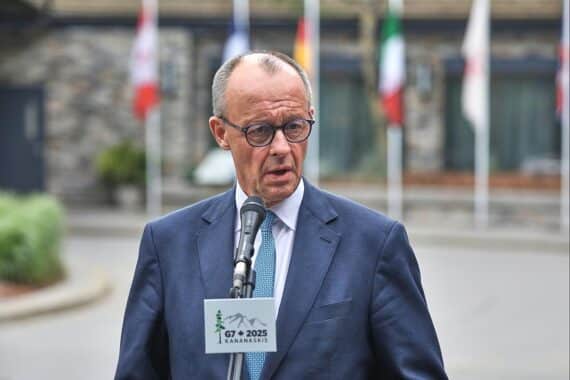 Friedrich Merz spricht optimistisch über G7-Gipfel und Unterstützung für die Ukraine in Kananaskis.