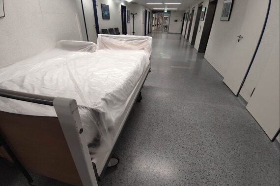 Wachstum der Gesundheitswirtschaft in Sachsen-Anhalt: Hospital und Beschäftigte im Gesundheitswesen.