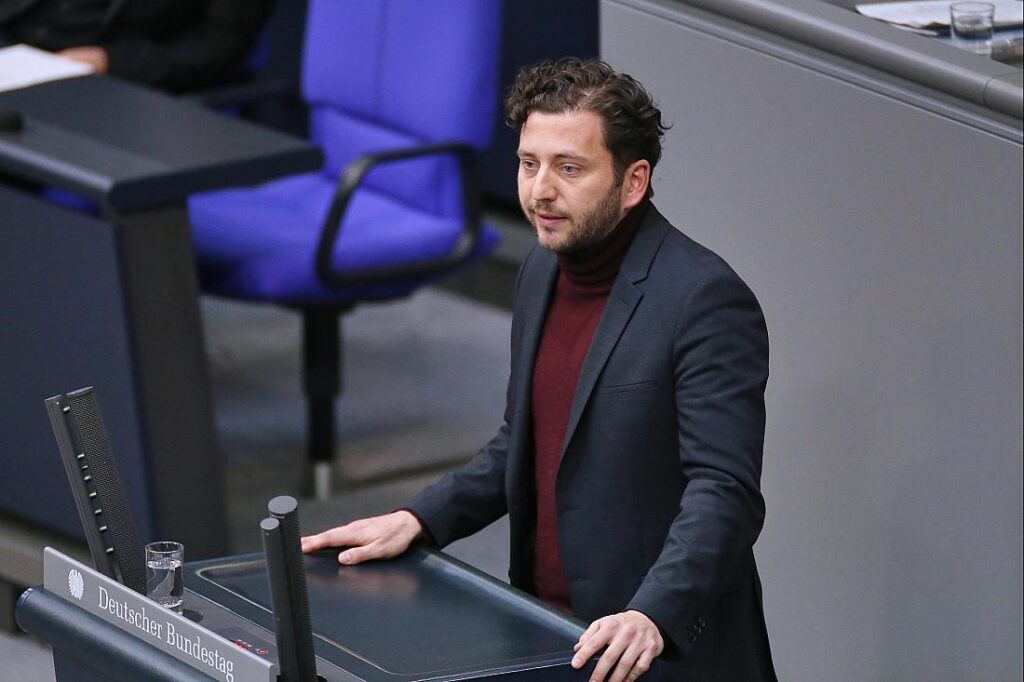 Grünen-Chef drängt auf AfD-Verbotsverfahren