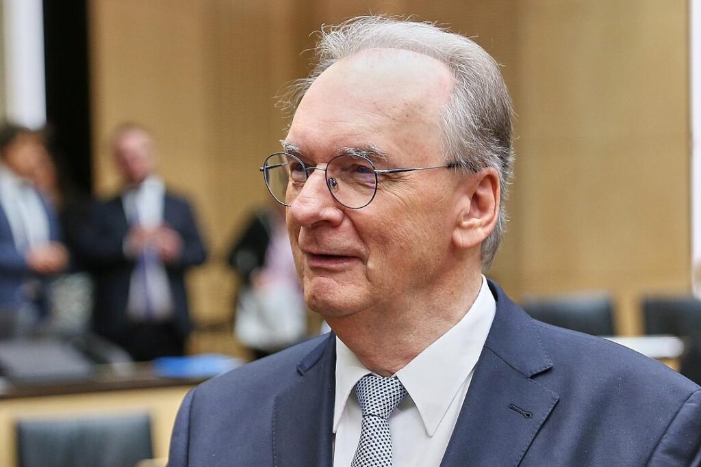 Haseloff übergibt 33,3 Millionen Euro für Strukturwandel in Zeitz