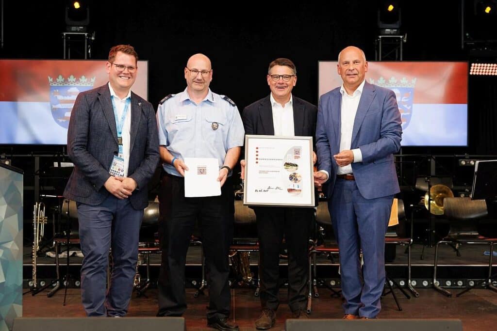 Hessische Landesregierung ehrt ehrenamtliche Einsatzkräfte beim Hessentag