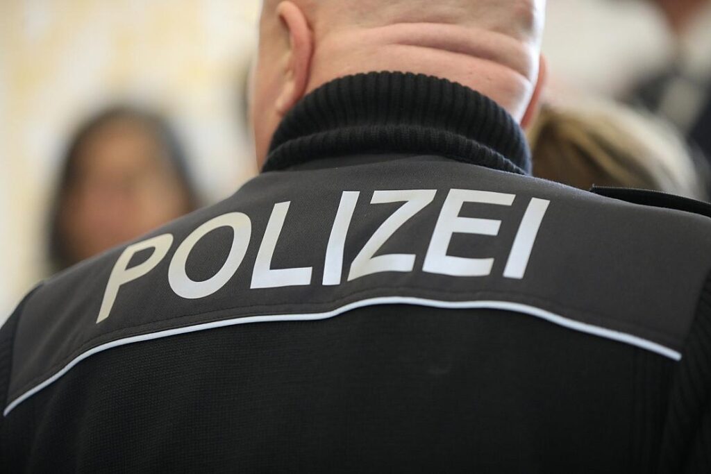 Hoher Schaden nach Einbruch in Baustellenfahrzeuge in Würzburg