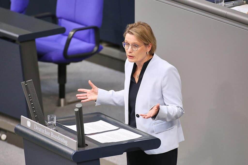 Hubig mahnt Dobrindt zu Begründung für Zurückweisungen