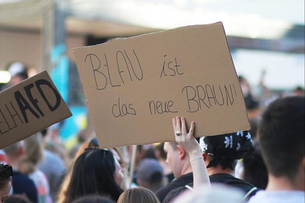 Hubig spricht sich für Prüfung von AfD-Verbotsverfahren aus
