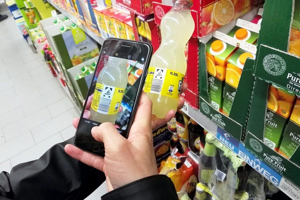 Immer mehr Deutsche zahlen mit Smartphone