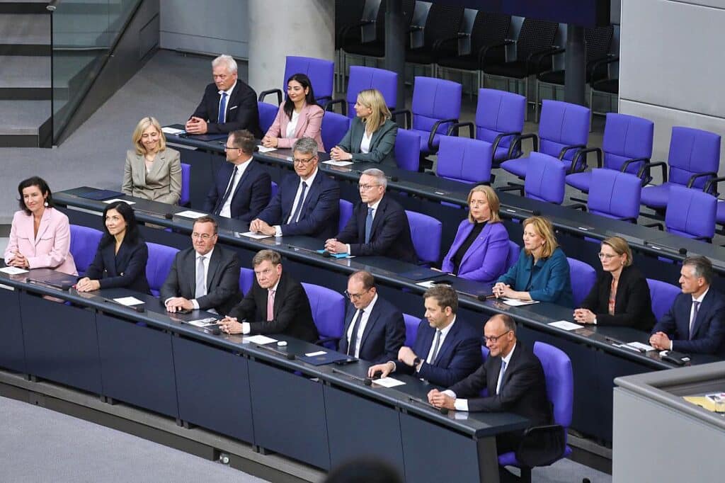 Klöckner rügt Bundesregierung für mangelnde Präsenz im Parlament