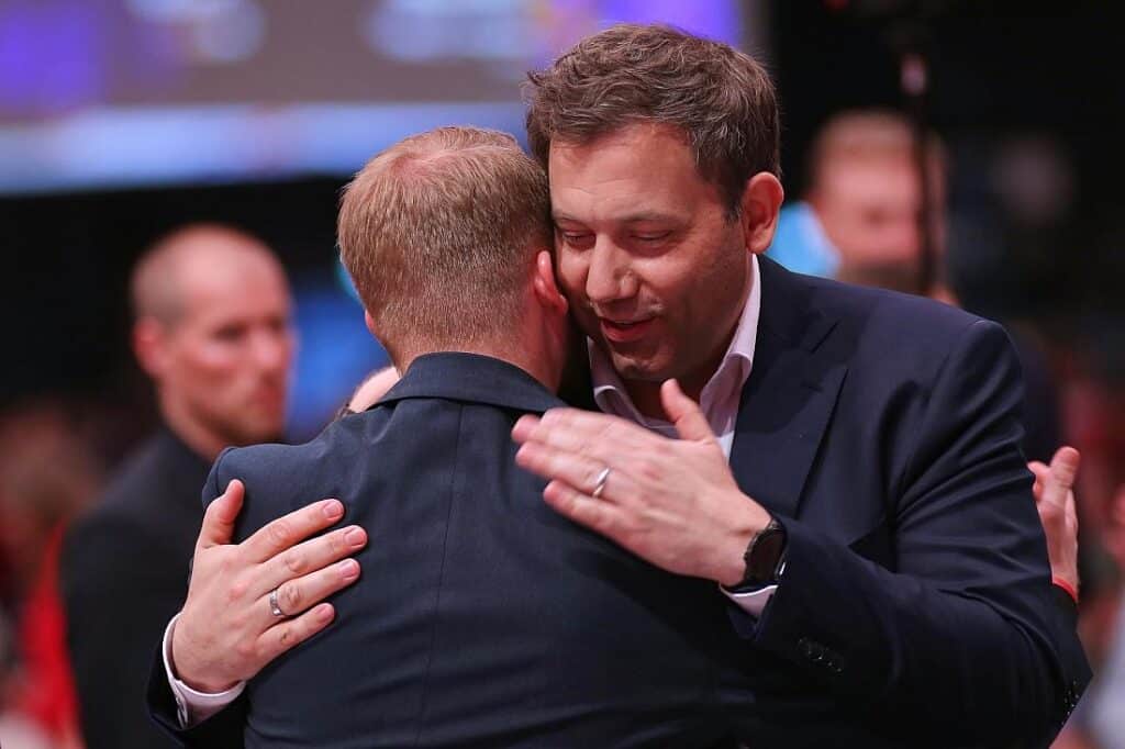 Klüssendorf von schlechtem Wahlergebnis für Klingbeil geschockt