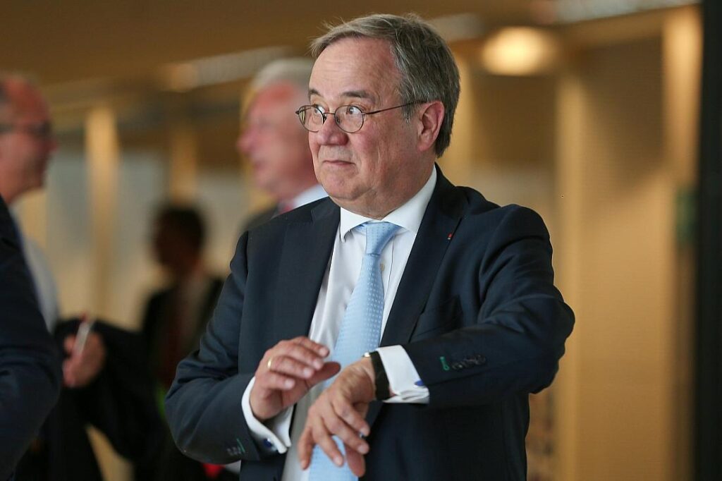 Laschet hält Angriff Israels auf Iran für berechtigt