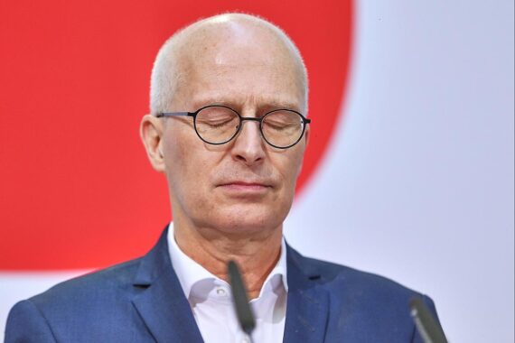 Peter Tschentscher kritisiert: Hamburger Bürgermeister für Frieden vernachlässigt internationale Friedensverpflichtungen.