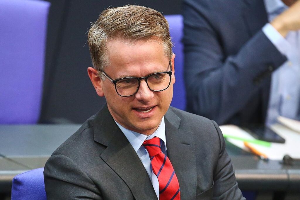 Linnemann drängt auf Stromsteuer-Senkung für private Haushalte
