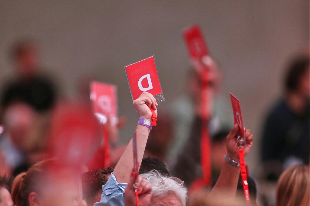 Lob und Kritik aus Union an SPD-Beschluss für AfD-Verbotsverfahren