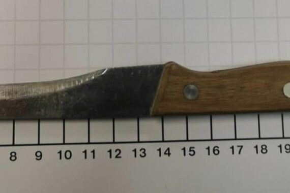 Messer, Polizei und Supermarkt: Aggressiver Angriff auf Ladendetektiv am Essener Hauptbahnhof.