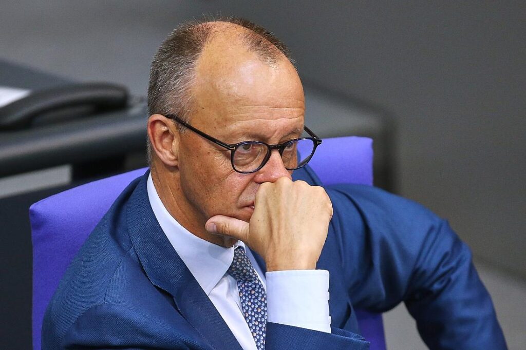 Merz steht zu "Drecksarbeit"-Äußerung und warnt vor "Kriegsangst"