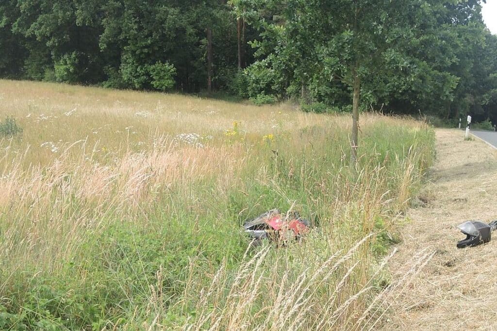 Motorradfahrer bei Unfall auf L22 schwer verletzt