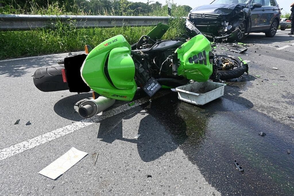 Motorradfahrer stirbt bei Unfall in Colnrade