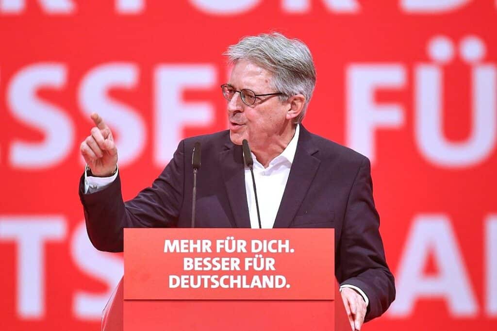 NRW-SPD-Chef rechnet mit 15 Euro Mindestlohn