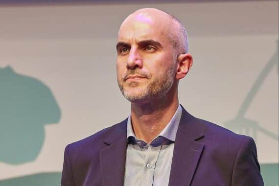 Belit Onay unterstützt Stadtbahnanschluss zur MHH für bessere Anbindung und Zukunftsplanung.