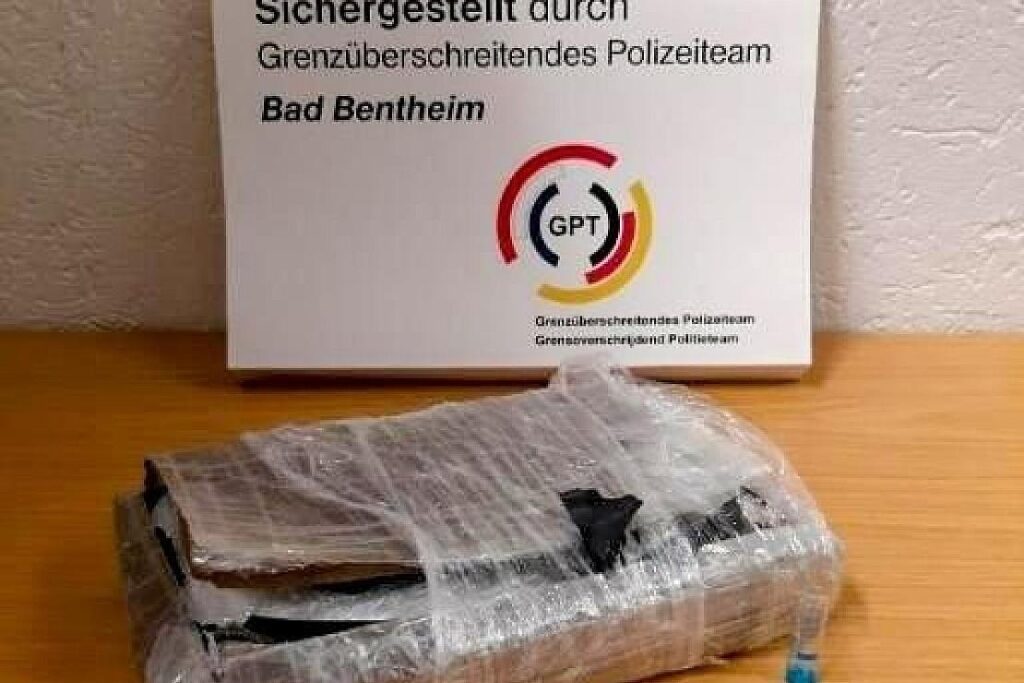 Polizei beschlagnahmt 1,2 Kilogramm Kokain an deutsch-niederländischer Grenze