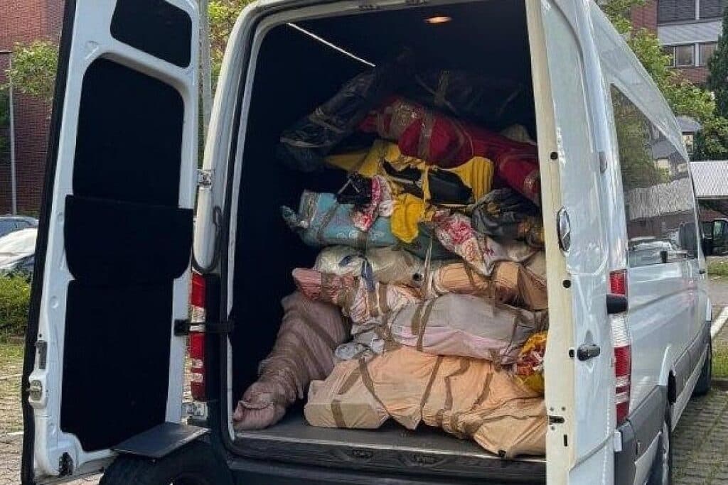 Polizei findet 14 gestohlene E-Bikes in Transporter in Göttingen