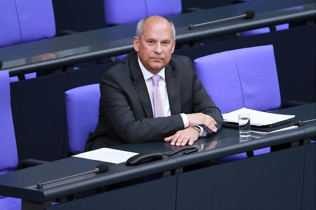 Poseck sieht keinen zusätzlichen Handlungsbedarf beim Waffenrecht
