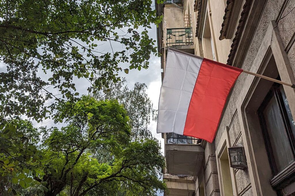 Rechter Kandidat Nawrocki gewinnt Präsidentschaftswahl in Polen