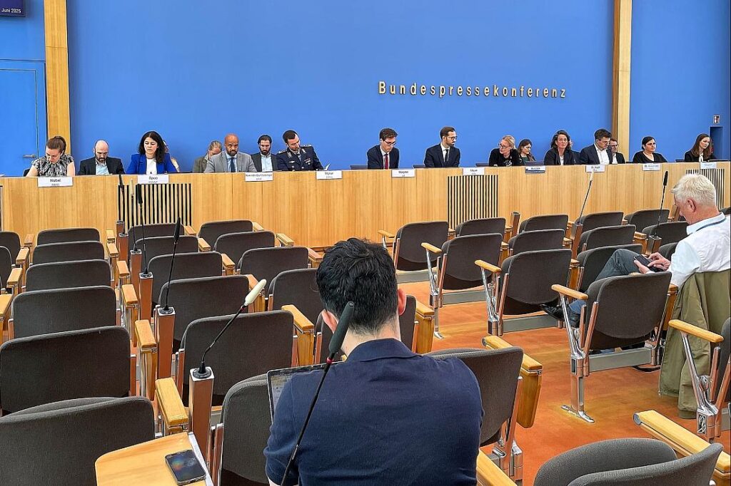 Regierung will nicht über Flüchtlingswelle aus dem Iran spekulieren