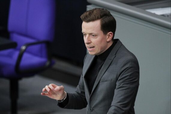 Adis Ahmetovic fordert diplomatische Bemühungen Deutschlands zu Iran und Israel im aktuellen Konflikt.