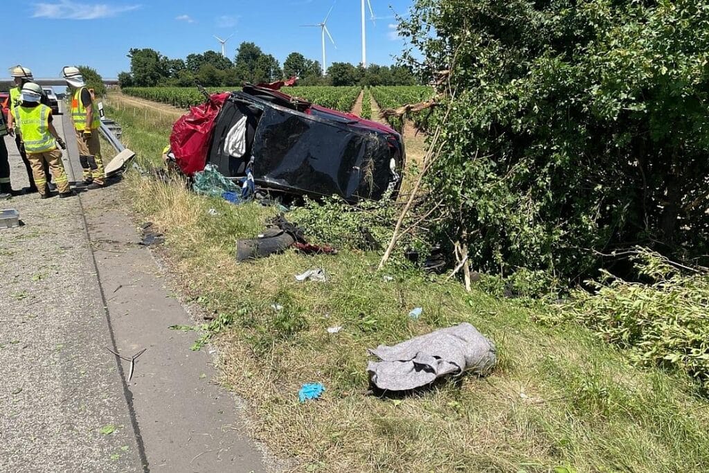 Schwerer Verkehrsunfall auf A61 bei Worms