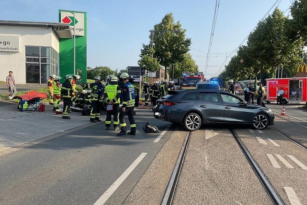 Schwerer Verkehrsunfall in Dortmund – Vier Verletzte