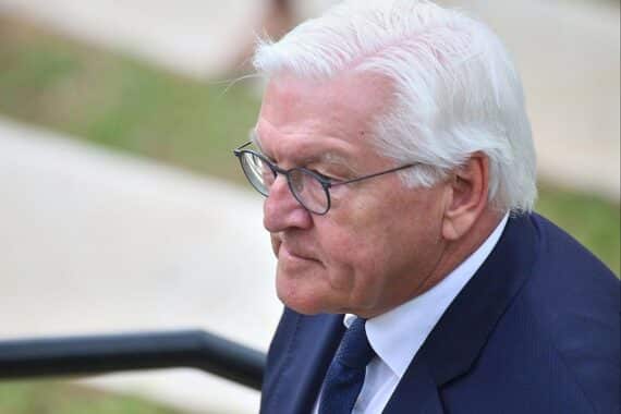 Bundespräsident Steinmeier trauert um die Opfer des Amoklaufs in Graz, zeigt Mitgefühl.