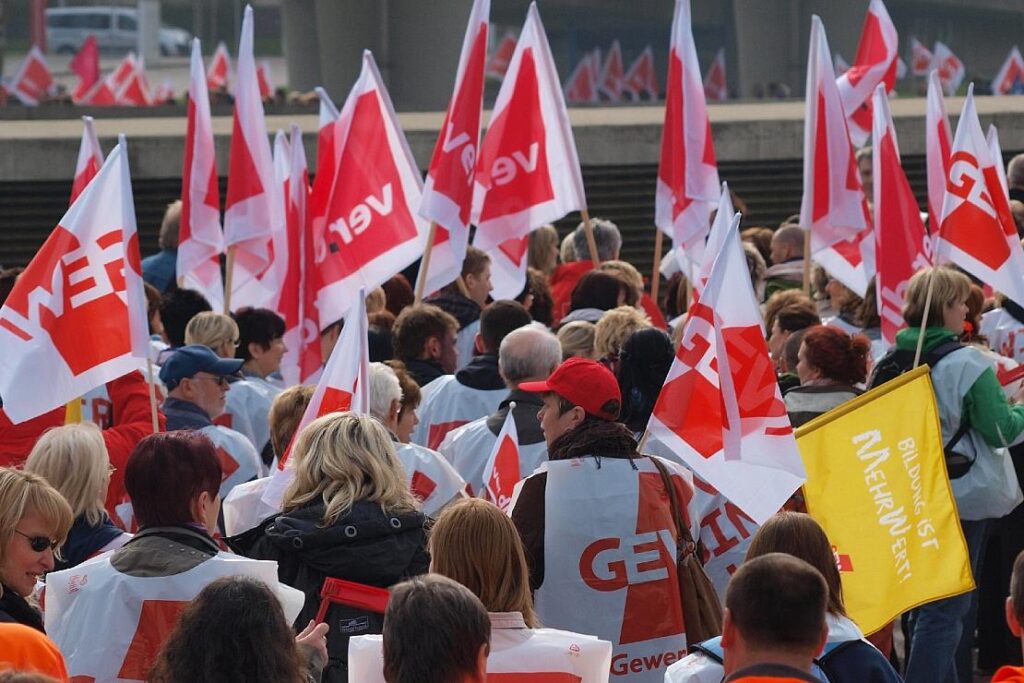 Studie: Gewerkschaften senken Risiko der Überqualifikation