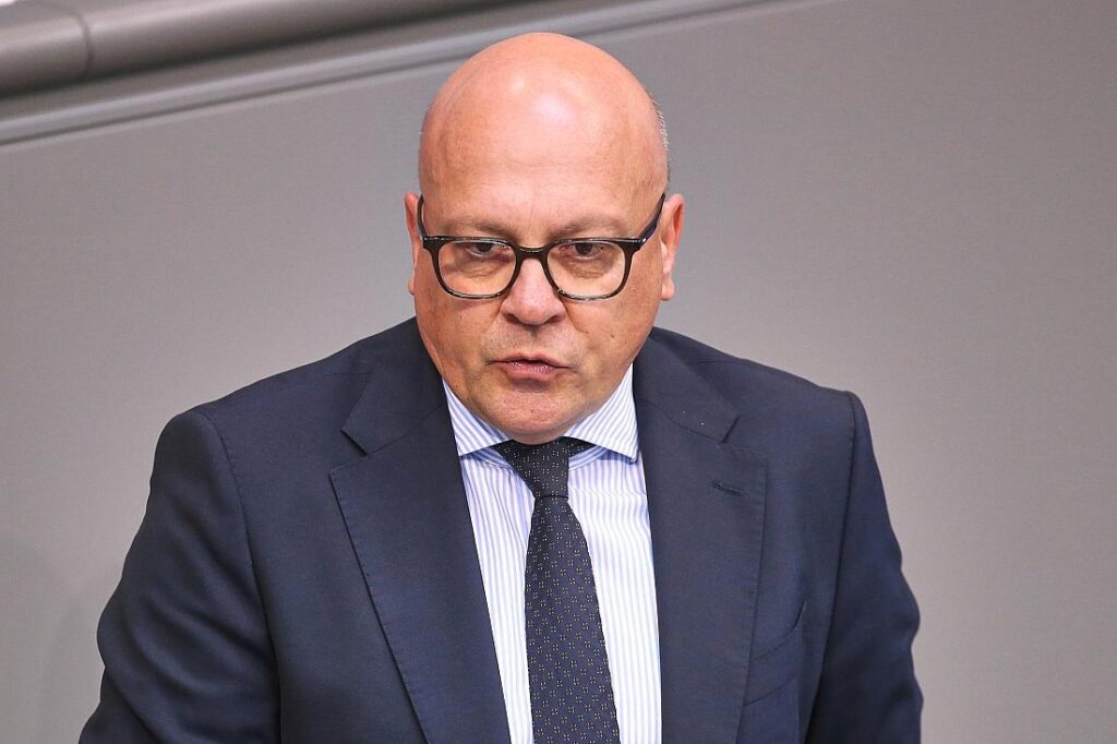 Throm warnt vor neuer Flüchtlingswelle