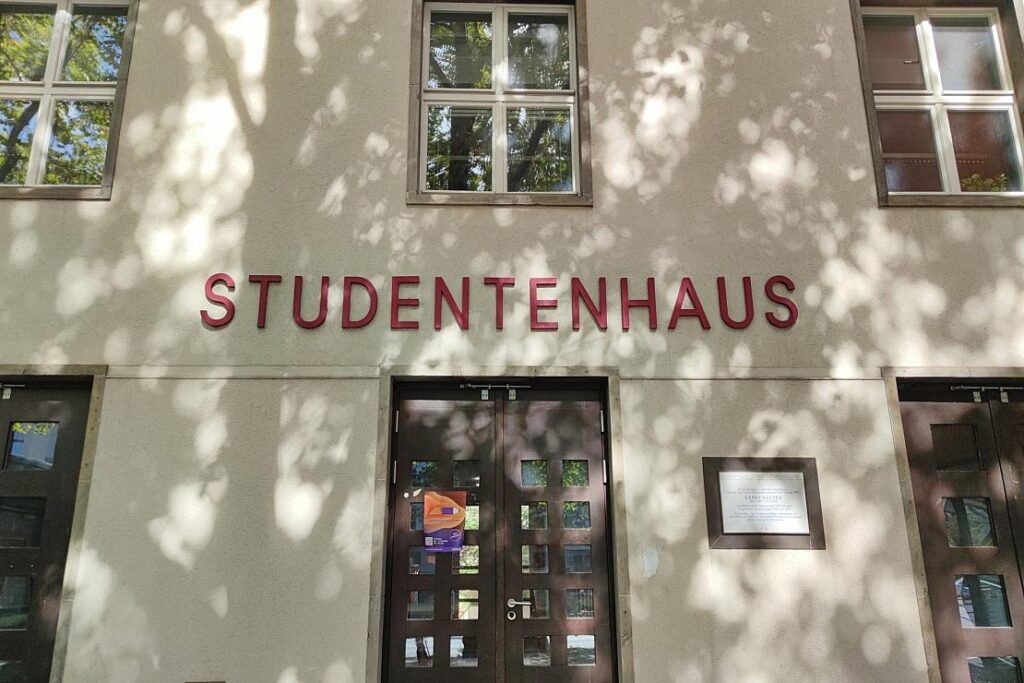 Thüringer Linke fordert schnelle BAföG-Bearbeitung für Studierende