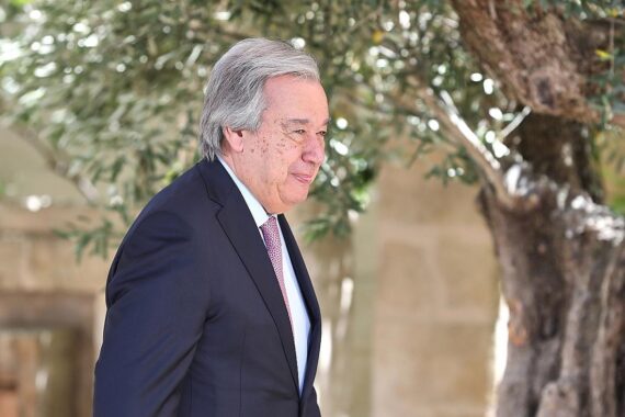 UN-Generalsekretär Guterres spricht über Ozeanschutz und Entwicklungshilfe auf globaler Konferenz.