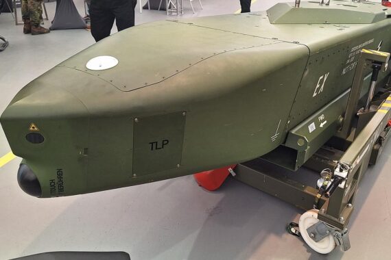 Ukrainischer Präsident Selenskyj hofft auf deutsche Taurus-Marschflugkörper zur Unterstützung der Ukraine.