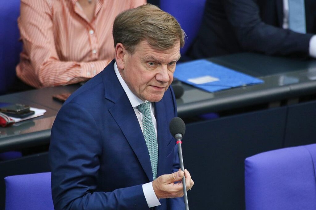 Wadephul: "Russland bedroht direkt unser Leben in Deutschland"
