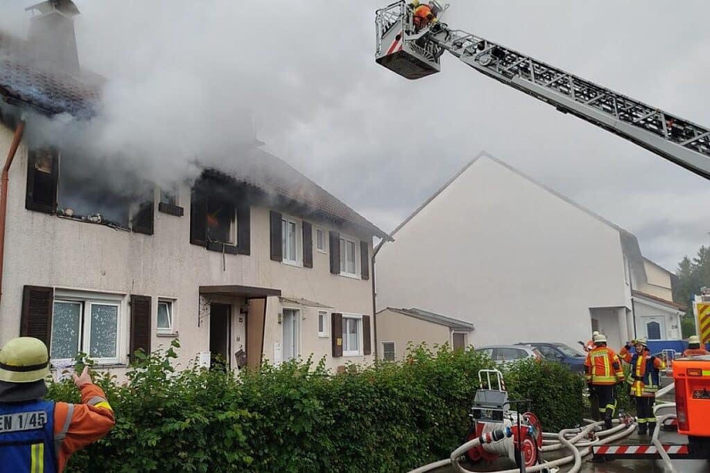Wohnungsbrand in Wangen im Allgäu fordert schnellen Einsatz der Feuerwehr