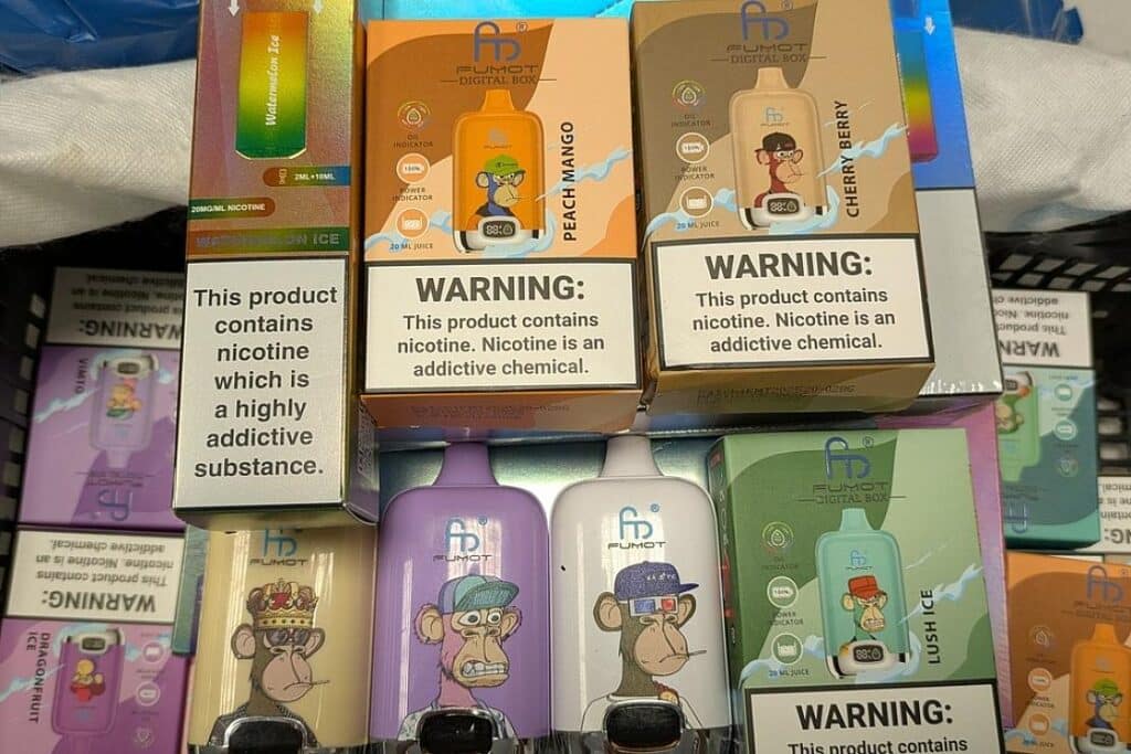 Zoll beschlagnahmt 259 unversteuerte Vapes auf Osnabrücker Flohmarkt