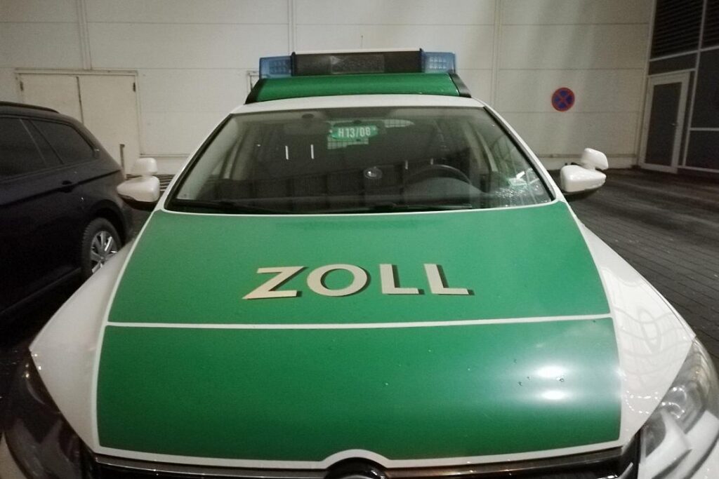 Zoll in Potsdam zieht Rekordmengen an Drogen aus dem Verkehr