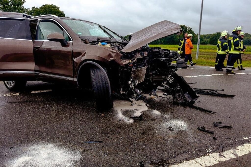Zwei SUVs kollidieren bei Klein Gusborn – fünf Verletzte